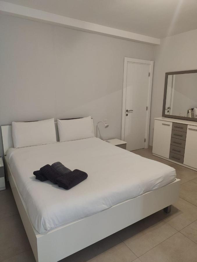 Gzira, 2 Bedroom Apartment Екстериор снимка